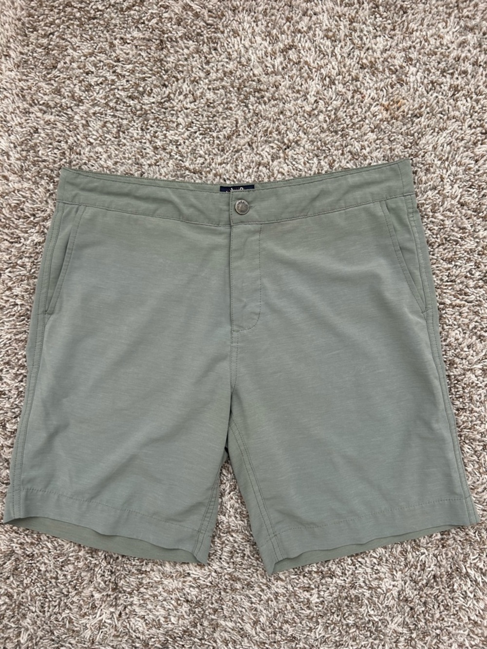 Faherty All Day Shorts Mens 33 Sage Green Gorpcore 9” Stretch Hybrid Golf